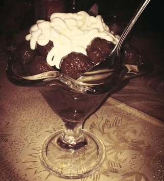 Papayas o Castanas con Helado o Crema